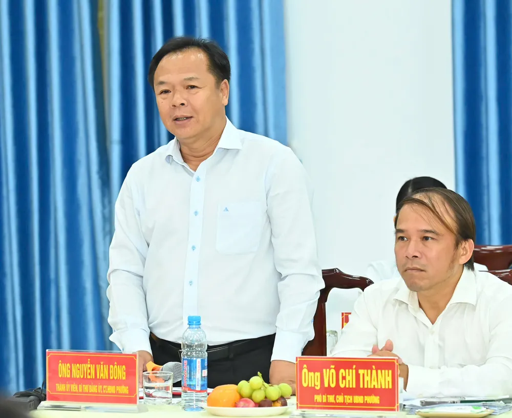 Bí thư Đảng ủy, Chủ tịch HĐND phường Bình Dương Nguyễn Văn Đông phát biểu. Ảnh: VIỆT DŨNG 2e09bd5084060e585717.jpg