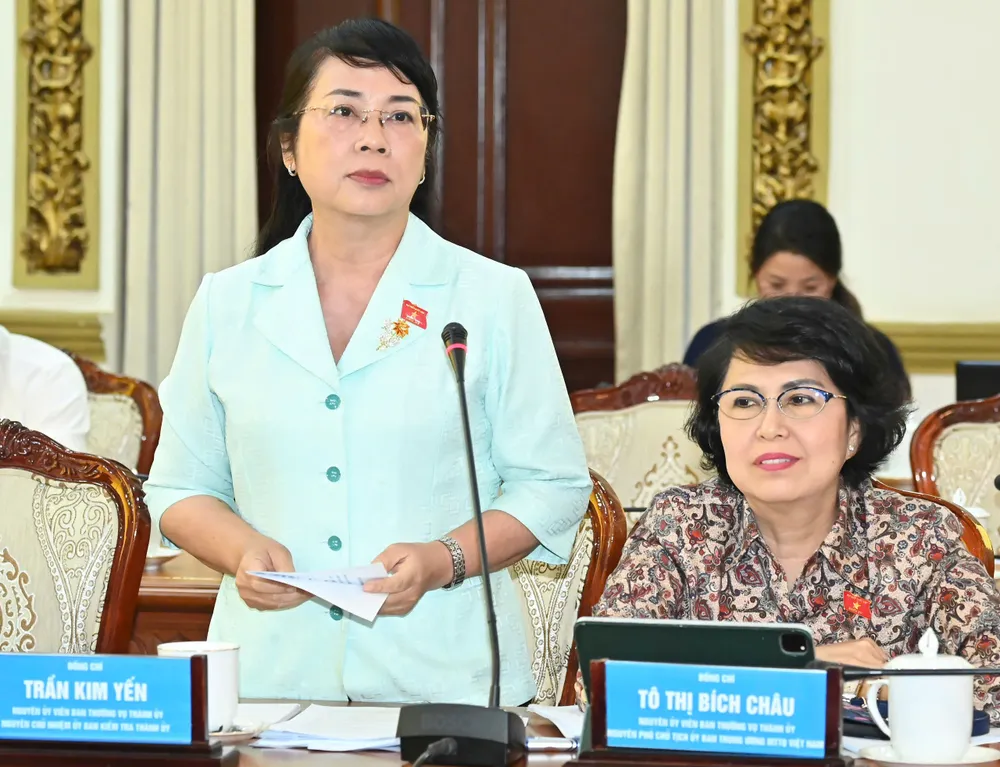ĐBQH Trần Kim Yến phát biểu. Ảnh: VIỆT DŨNG 6d997a55e33669683027.jpg
