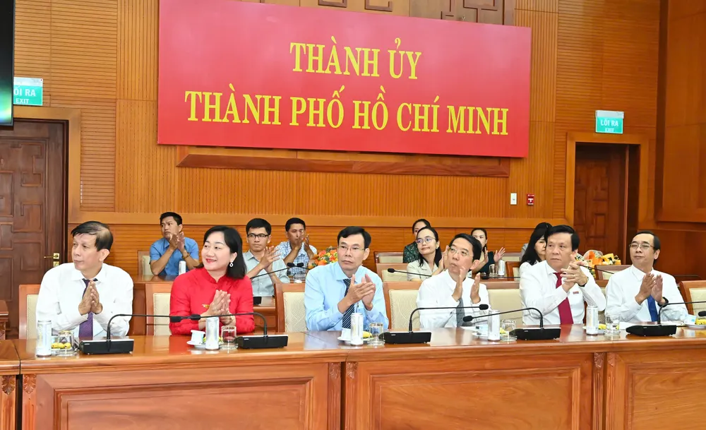 Các đại biểu dự lễ trao quyết định cán bộ. Ảnh: VIỆT DŨNG IMG_4594.jpeg