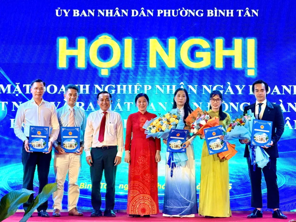UBND phường ra mắt Ban vận động thành lập Hội Doanh nghiệp phường Bình Tân IMG_6669.jpeg