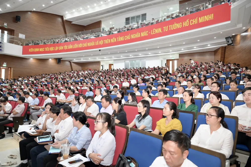 TPHCM bồi dưỡng nghiệp vụ chuyên sâu về công tác kiểm tra, giám sát. Ảnh: VĂN MINH DSC_8492.jpeg