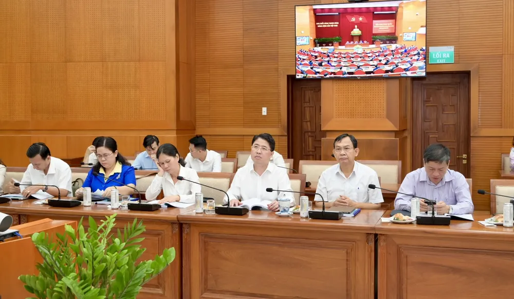 Ügynökségek és egységek vezetői a konferencián a Ho Si Minh-városi Pártbizottság üléstermében. Fotó: VAN MINH DSC_5771.jpeg