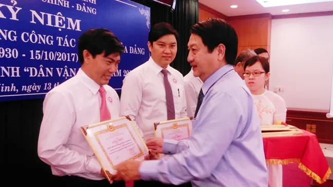 Đảng ủy Khối Dân-Chính-Đảng tuyên dương 115 gương điển hình “Dân vận khéo”  ảnh 1