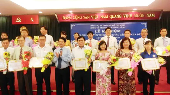 Đảng ủy Khối Dân-Chính-Đảng tuyên dương 115 gương điển hình “Dân vận khéo”  ảnh 2