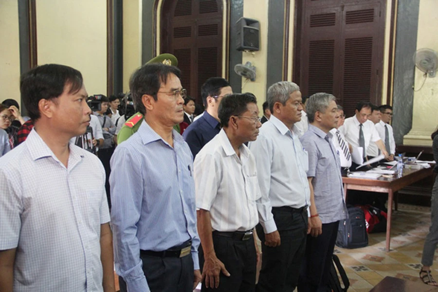Nguyên Phó Thống đốc Ngân hàng Nhà nước Đặng Thanh Bình lãnh 3 năm tù ảnh 2 Nguyên Phó Thống đốc Ngân hàng Nhà nước Đặng Thanh Bình lãnh 3 năm tù ảnh 2