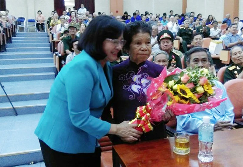 Họp mặt truyền thống Tiểu đoàn 6 Bình Tân anh hùng ảnh 2 Họp mặt truyền thống Tiểu đoàn 6 Bình Tân anh hùng ảnh 2