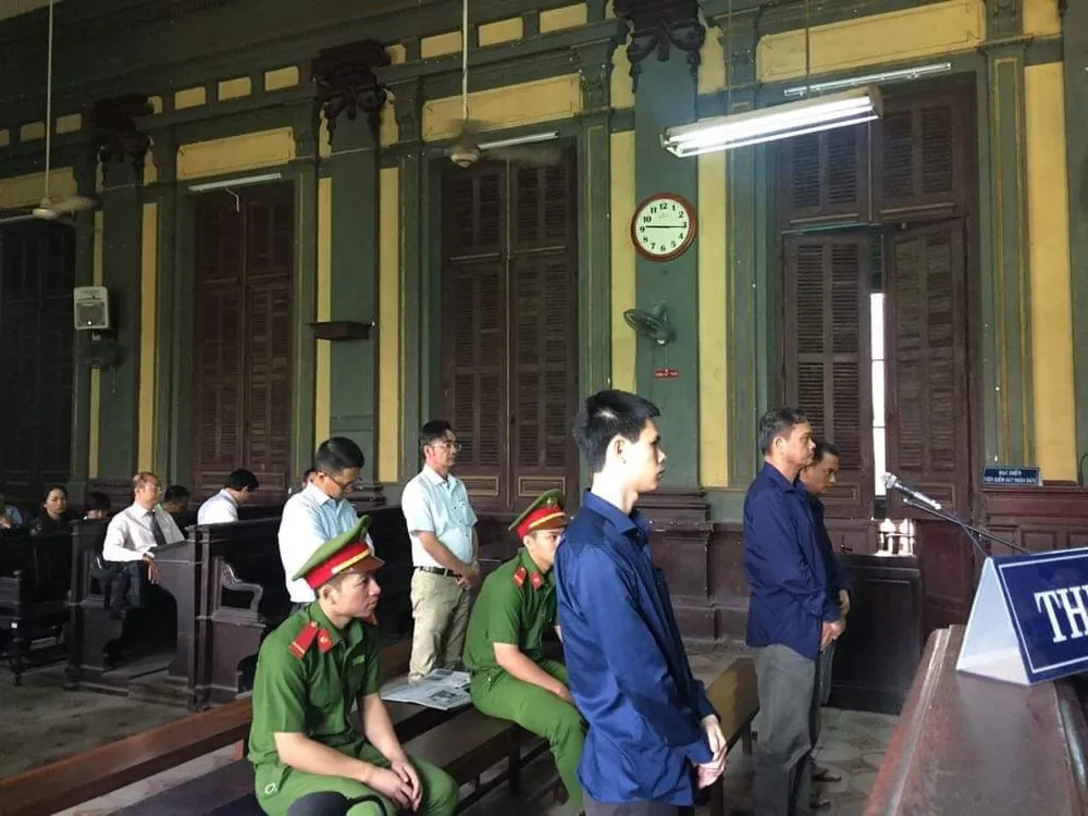 Lừa đảo 7 ngân hàng, lãnh án tù chung thân ảnh 1