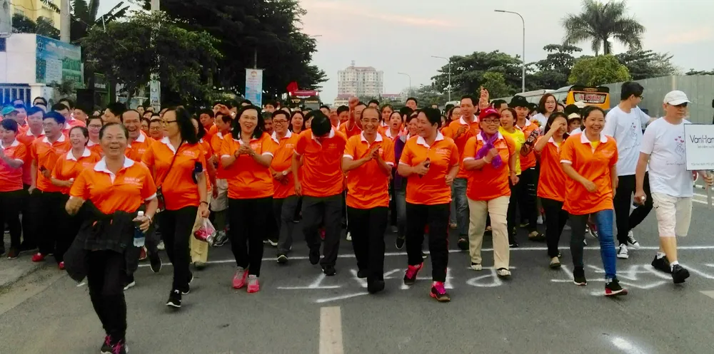 Gần 4 tỷ đồng ủng hộ “Đồng hành vì người nghèo“ ảnh 4