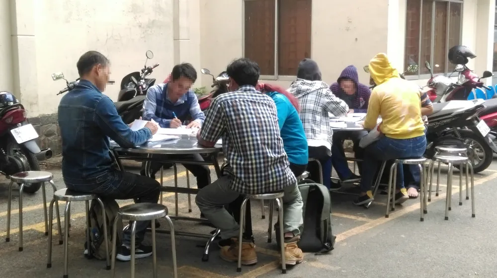 Nữ Phó Tổng Giám đốc Công ty Alibaba đến cơ quan công an làm việc ảnh 1