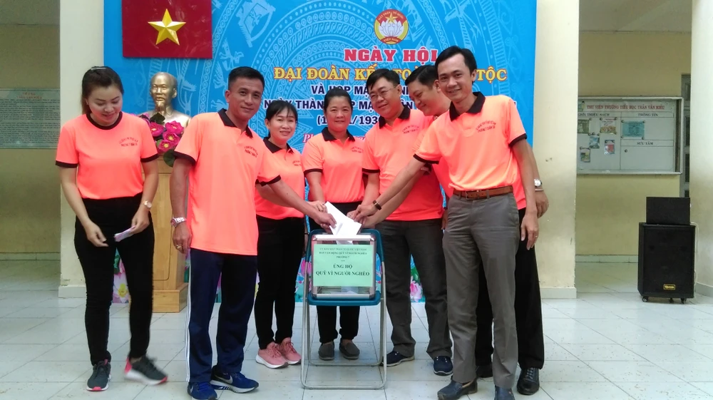 Đi bộ đồng hành vì người nghèo ảnh 2 Đi bộ đồng hành vì người nghèo ảnh 2