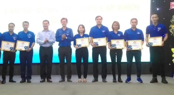 Tuyên dương gương cán bộ Đoàn tiêu biểu ảnh 2
