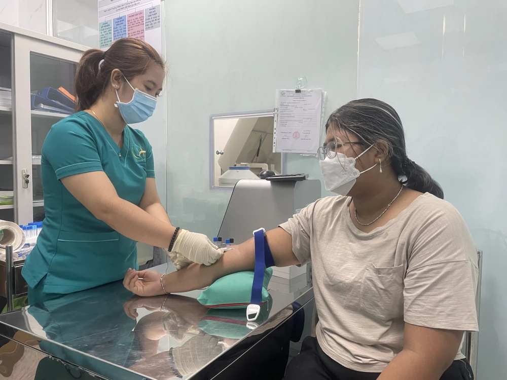 Khám sức khỏe hậu Covid-19 cho người dân có hoàn cảnh khó khăn ảnh 6 Khám sức khỏe hậu Covid-19 cho người dân có hoàn cảnh khó khăn ảnh 6