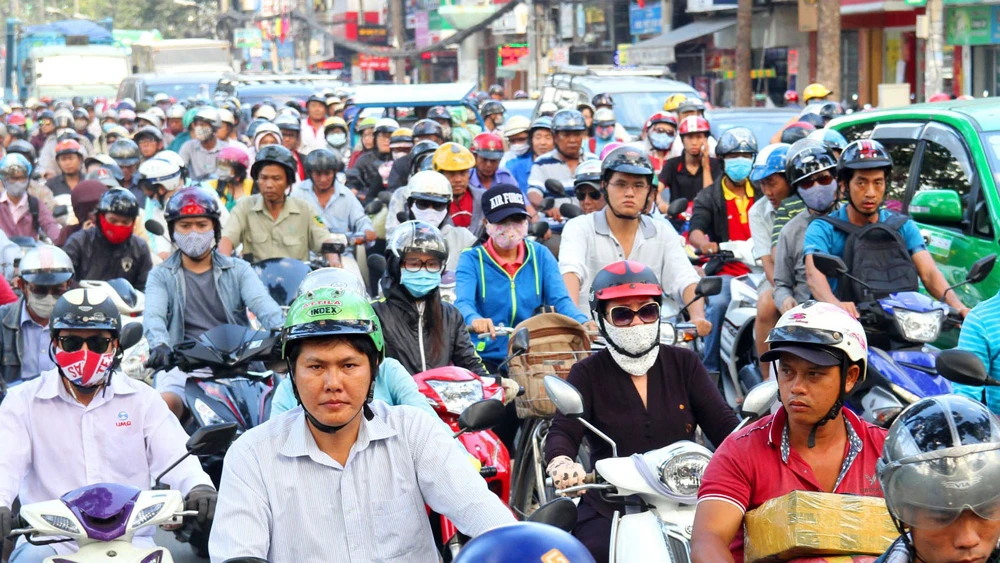 Lấy ý kiến người dân TPHCM về việc hạn chế xe cá nhân