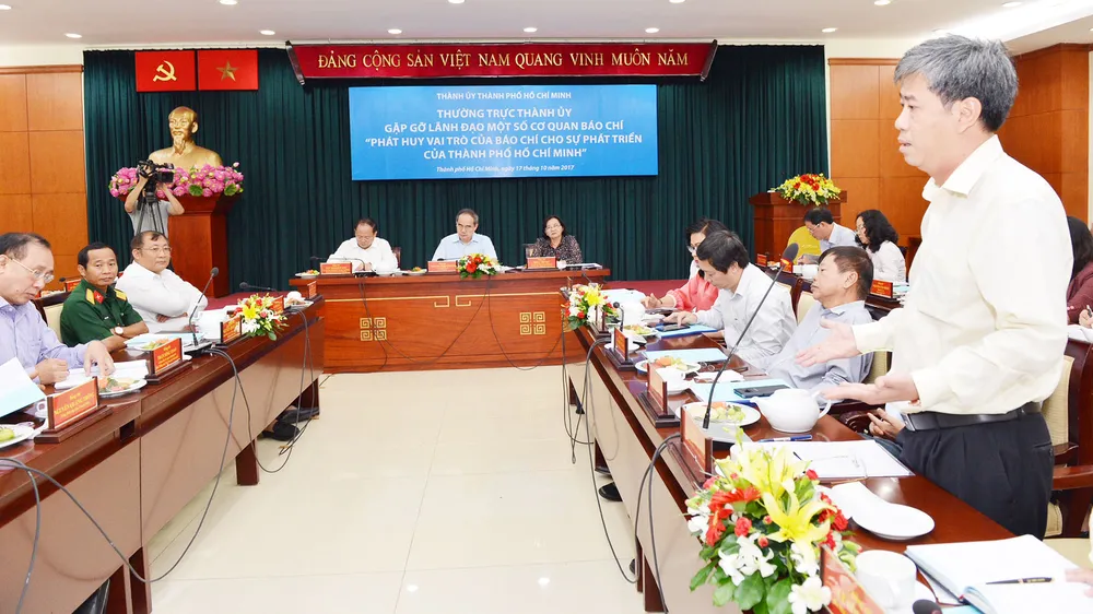 Bí thư Thành ủy TPHCM Nguyễn Thiện Nhân: Chính quyền phải lắng nghe dân, sai phải nhận lỗi! ảnh 3