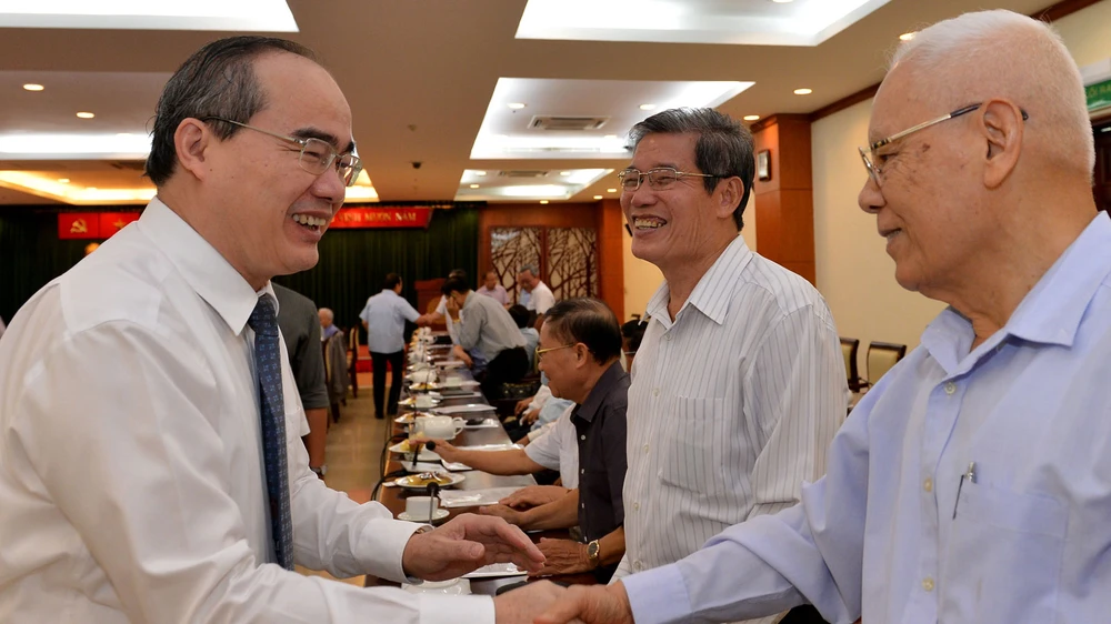 Bí thư Thành ủy TPHCM Nguyễn Thiện Nhân: Triển khai quyết liệt cơ chế, chính sách đặc thù vì cả nước ảnh 2 Bí thư Thành ủy TPHCM Nguyễn Thiện Nhân: Triển khai quyết liệt cơ chế, chính sách đặc thù vì cả nước ảnh 2