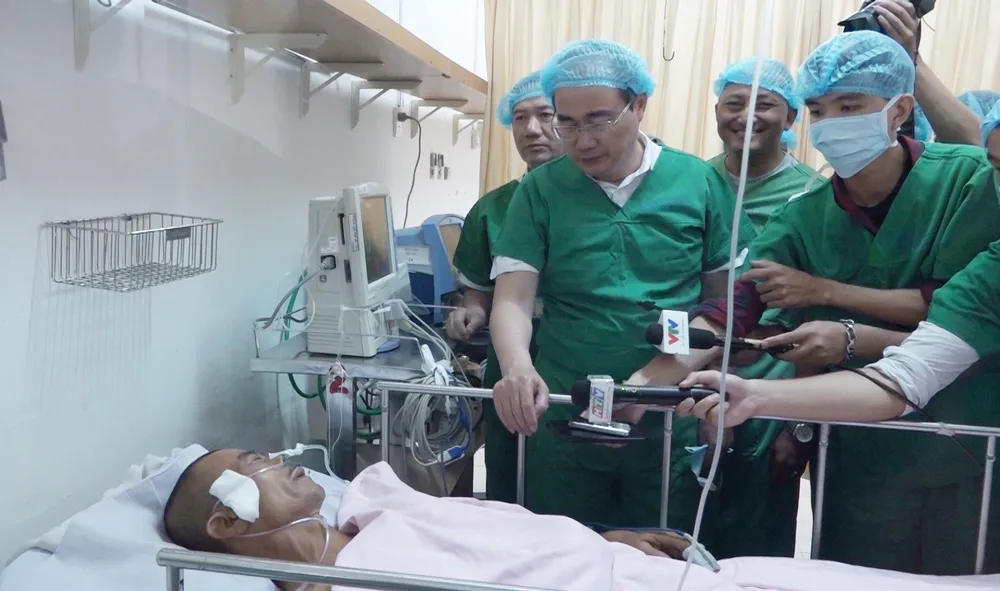 Bí thư Thành ủy TPHCM Nguyễn Thiện Nhân: Trân trọng nghĩa cử xả thân của các “hiệp sĩ” ảnh 6