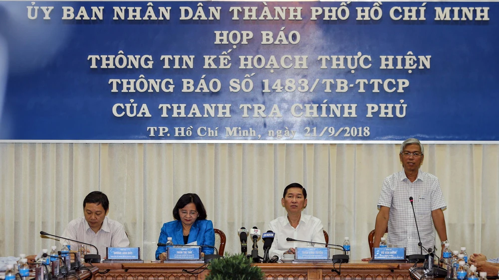 Lãnh đạo TPHCM tham dự và chủ trì buổi họp báo. ẢNh: DŨNG PHƯƠNG