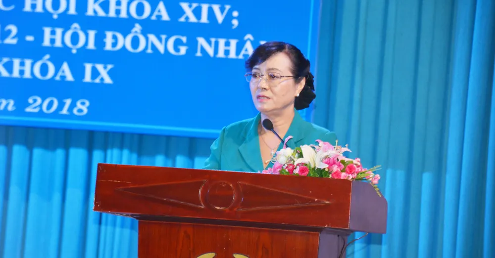 Chủ tịch HĐND TPHCM Nguyễn Thị Quyết Tâm đang trả lời các ý kiến của cử tri quận Thủ Đức. Ảnh: KIỀU PHONG