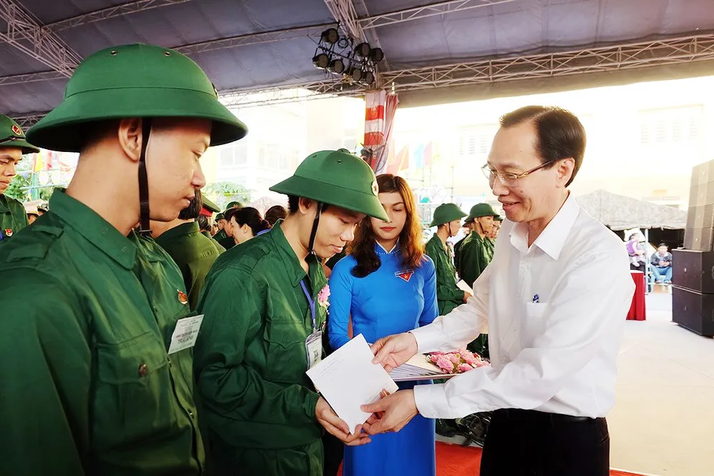 Gần 4.400 thanh niên TPHCM lên đường nhập ngũ ảnh 10