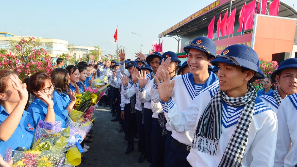 Gần 4.400 thanh niên TPHCM lên đường nhập ngũ