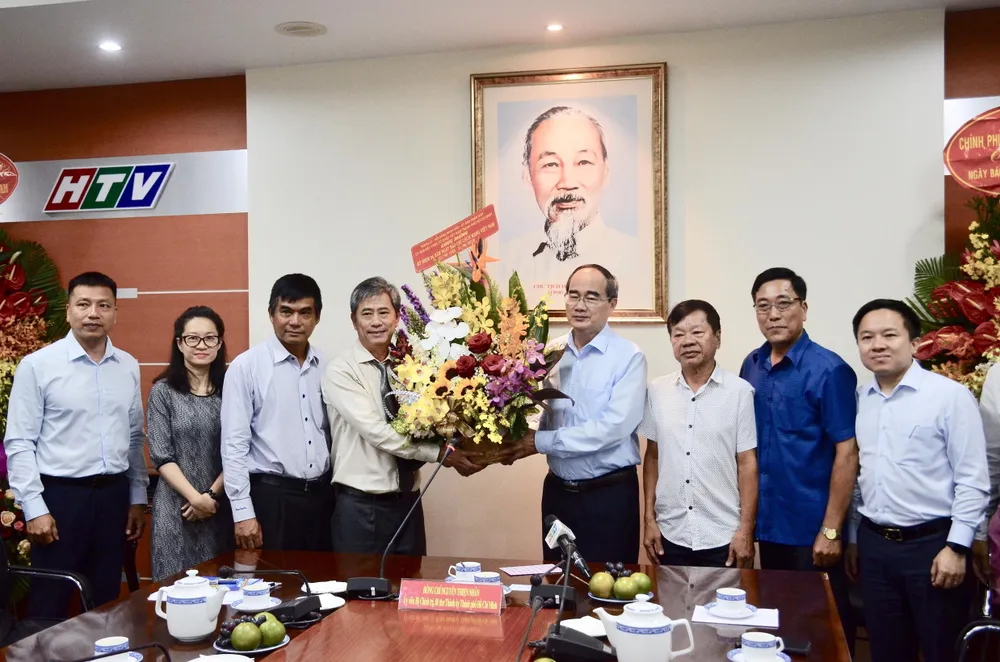 Bí thư Thành ủy TPHCM Nguyễn Thiện Nhân: “Báo SGGP đạt thành tựu đáng trân trọng” ảnh 4 Bí thư Thành ủy TPHCM Nguyễn Thiện Nhân: “Báo SGGP đạt thành tựu đáng trân trọng” ảnh 4