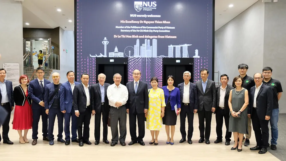 Bí thư Thành ủy TPHCM Nguyễn Thiện Nhân tìm hiểu kinh nghiệm startup từ Singapore ảnh 6