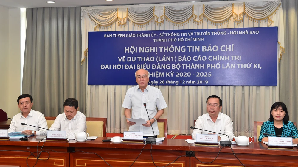 Công bố dự thảo báo cáo chính trị Đại hội đại biểu Đảng bộ TPHCM lần thứ XI ảnh 2 Công bố dự thảo báo cáo chính trị Đại hội đại biểu Đảng bộ TPHCM lần thứ XI ảnh 2
