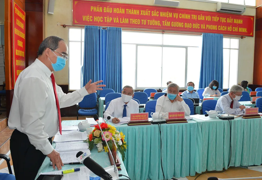 Bí thư Thành ủy TPHCM Nguyễn Thiện Nhân: Phấn đấu xây dựng huyện Nhà Bè trở thành quận ảnh 1 Bí thư Thành ủy TPHCM Nguyễn Thiện Nhân: Phấn đấu xây dựng huyện Nhà Bè trở thành quận ảnh 1