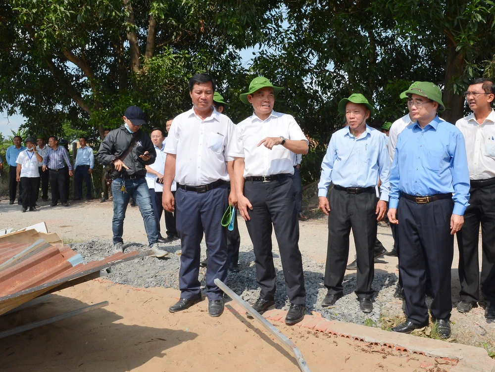 Bí thư Thành ủy TPHCM: Rà soát, xử lý hình sự đầu nậu phân lô đất nông nghiệp xây dựng không phép ảnh 4 Bí thư Thành ủy TPHCM: Rà soát, xử lý hình sự đầu nậu phân lô đất nông nghiệp xây dựng không phép ảnh 4