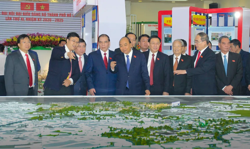 Long trọng khai mạc Đại hội đại biểu Đảng bộ TPHCM lần thứ XI ảnh 6 Long trọng khai mạc Đại hội đại biểu Đảng bộ TPHCM lần thứ XI ảnh 6