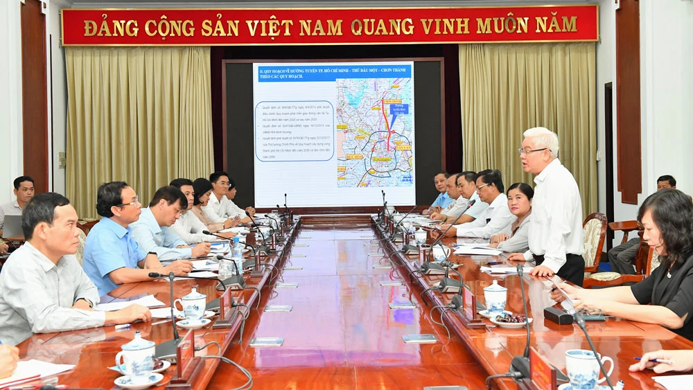 Buổi làm việc giữa Thường trực Thành ủy TPHCM với Thường trực Tỉnh ủy Bình Phước. Ảnh: VIỆT DŨNG