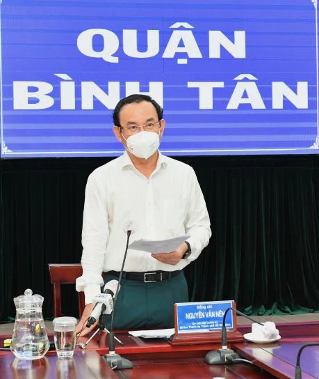 Bí thư Thành ủy TPHCM kiểm tra công tác phòng chống dịch Covid-19 tại điểm nóng Bình Tân ảnh 2 Bí thư Thành ủy TPHCM kiểm tra công tác phòng chống dịch Covid-19 tại điểm nóng Bình Tân ảnh 2