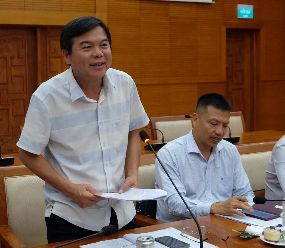 Tổng Biên tập Báo SGGP Tăng Hữu Phong nêu ý kiến về việc triển khai thực hiện Chỉ thị 23 và Nghị quyết 37 Tổng Biên tập Báo SGGP Tăng Hữu Phong nêu ý kiến về việc triển khai thực hiện Chỉ thị 23 và Nghị quyết 37