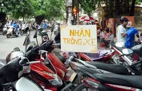 Trên thực tế người dân đang phải trả cho các đơn vị, cá nhân trông giữ xe cao gấp 1,5 đến 2 lần so với quy định