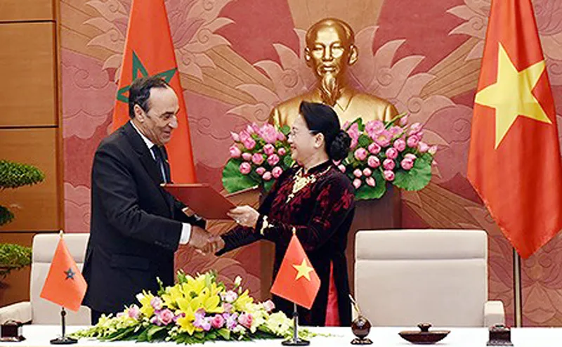 Chủ tịch Quốc hội Nguyễn Thị Kim Ngân và Chủ tịch Hạ viện Vương quốc Morocco Habib El Malki ký kết Thỏa thuận hợp tác