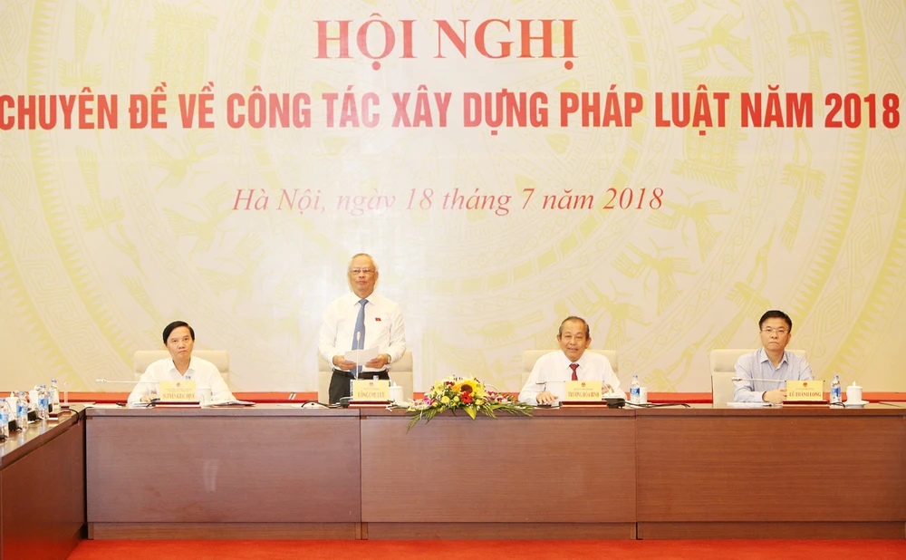 Xây dựng pháp luật vẫn còn tình trạng "nửa đường đổi ý" ảnh 1 Xây dựng pháp luật vẫn còn tình trạng "nửa đường đổi ý" ảnh 1