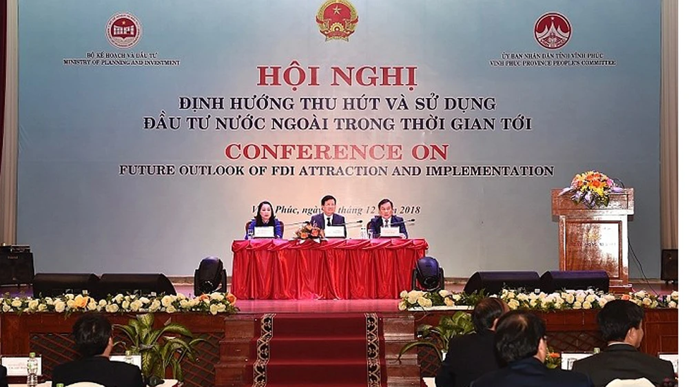 Phó Thủ tướng Chính phủ Trịnh Đình Dũng tham dự, chủ trì hội nghị.