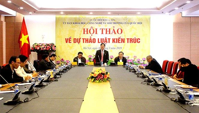 Chủ nhiệm Ủy ban Khoa học, Công nghệ và Môi trường Phan Xuân Dũng chủ trì Hội thảo lấy ý kiến góp ý về dự án Luật Kiến trúc