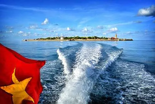 Trường Sa luôn trong trái tim người dân Việt Nam 
