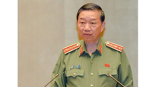 ĐB đề nghị “chủ tịch tỉnh đi xe máy, giám đốc sở ngành đi xe đạp, bộ trưởng đi xe buýt” ảnh 2