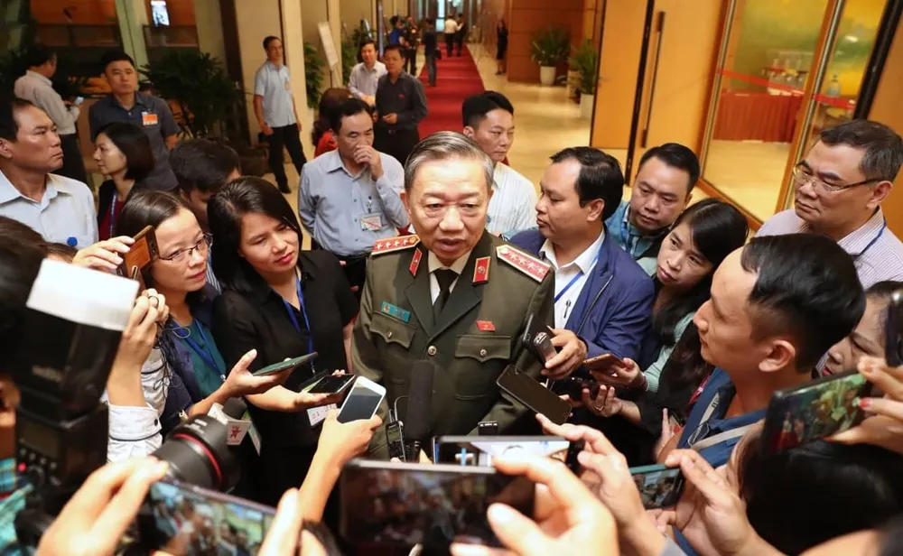 ĐBQH tranh luận về vụ 39 thi thể trong container đông lạnh ở Anh ảnh 2 ĐBQH tranh luận về vụ 39 thi thể trong container đông lạnh ở Anh ảnh 2