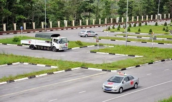 Từ 31-12 -2019, đổi dưới 1.000 USD tại tiệm vàng chỉ bị cảnh cáo ảnh 1 Từ 31-12 -2019, đổi dưới 1.000 USD tại tiệm vàng chỉ bị cảnh cáo ảnh 1