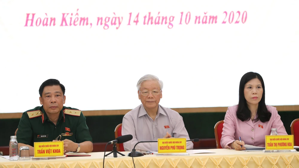 Tiếp xúc cử tri Hà Nội, Tổng bí thư, Chủ tịch nước Nguyễn Phú Trọng: “Lãnh đạo phải bản lĩnh, có phương pháp và đặc biệt là phải đoàn kết“ ảnh 2 Tiếp xúc cử tri Hà Nội, Tổng bí thư, Chủ tịch nước Nguyễn Phú Trọng: “Lãnh đạo phải bản lĩnh, có phương pháp và đặc biệt là phải đoàn kết“ ảnh 2