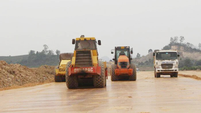 Thi công cao tốc Bắc - Nam