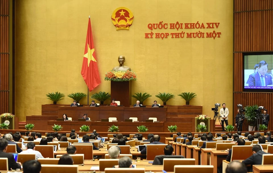 Toàn cảnh phiên họp. Ảnh: QUANG PHÚC 