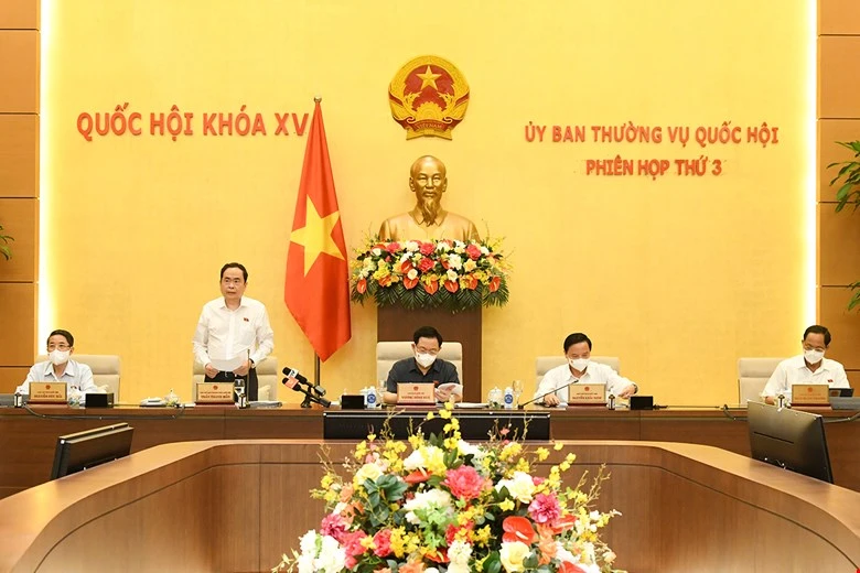 Quang cảnh buổi họp