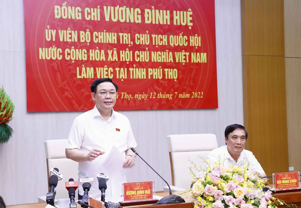 Chủ tịch Quốc hội Vương Đình Huệ phát biểu tại buổi làm việc