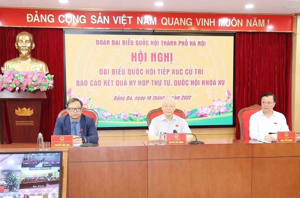 Tổng Bí thư Nguyễn Phú Trọng tiếp xúc cử tri các quận Đống Đa, Ba Đình và Hai Bà Trưng ảnh 2 Tổng Bí thư Nguyễn Phú Trọng tiếp xúc cử tri các quận Đống Đa, Ba Đình và Hai Bà Trưng ảnh 2