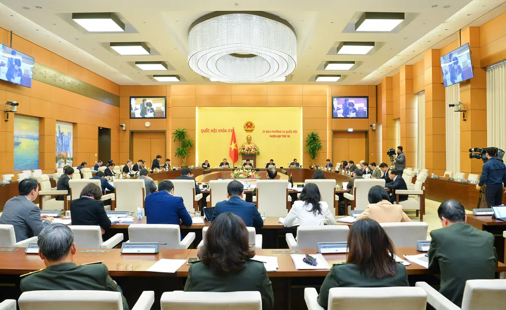 Quang cảnh phiên họp