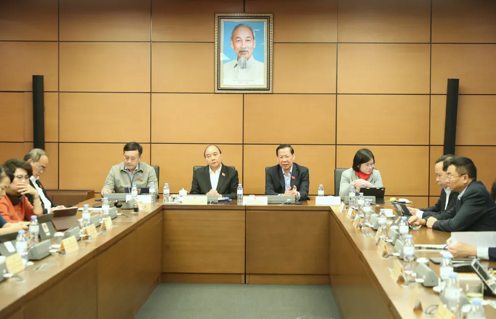 Quang cảnh phiên họp tổ đại biểu TPHCM sáng 6-1. Ảnh: QUANG PHÚC